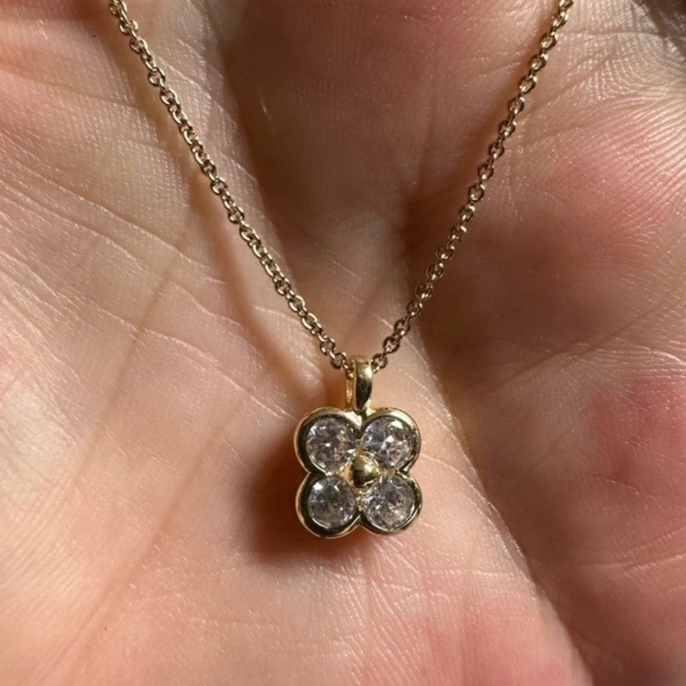 14k Gold filled 4 leaf clover necklace. Brand unknown